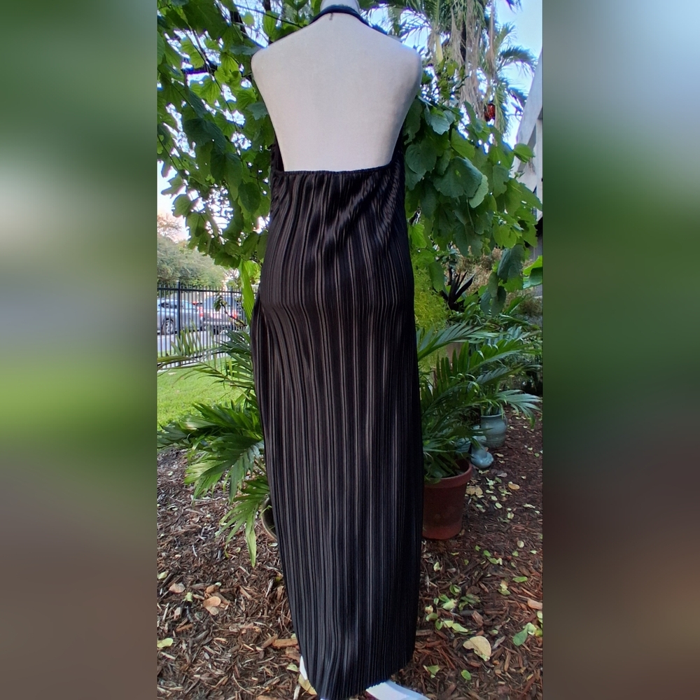 🔥ASOS DRAPED Black PLISSE HALTER Maxi Dress Size 10 EUC - Picture 10 of 12